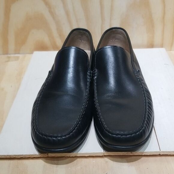 ECCO 'Classic Moc 2.0' MenBlack Leather Loafers EUR 47 | US 13 - Picture 2 of 8